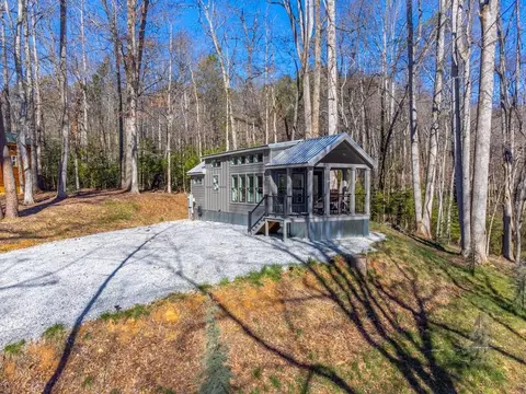 52 Southern Haven Ln, Franklin, NC 28734