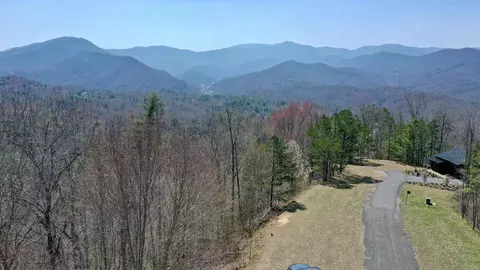 G2 E Hampshire Drive, Whittier, NC 28789