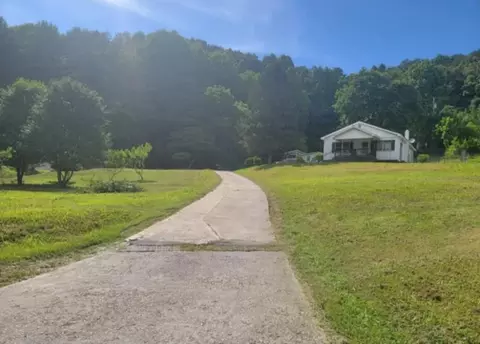 1784 Balltown Rd, Bryson City, NC 28713