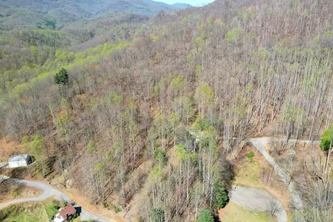 12 3 Top Drop Ln, Sylva, NC 28779 photo 6