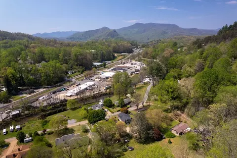 590 Dillsboro Rd, Sylva, NC 28779 photo 4