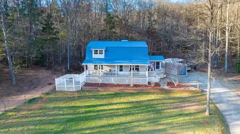 123 Cowee Woods Dr, Franklin, NC 28734