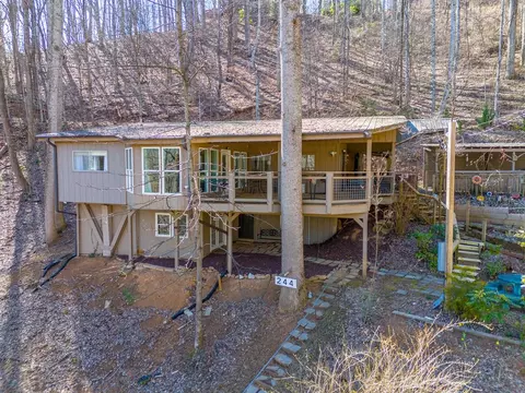 244 Restin Rd, Franklin, NC 28734
