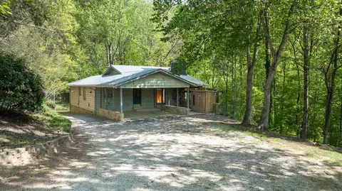 211 Cook Rd, Franklin, NC 28734