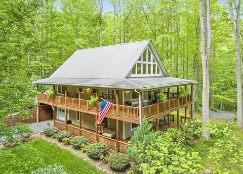 92 Streamside Dr, Waynesville, NC 28785