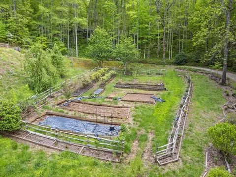195 Three Springs Rd, Sylva, NC 28779 photo 14