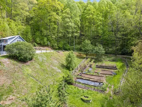 195 Three Springs Rd, Sylva, NC 28779 photo 6