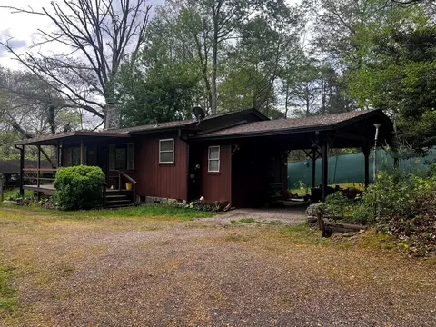 250 Cedar Hills Rd, Franklin, NC 28734