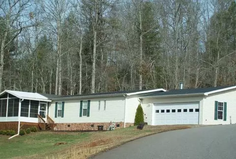 196 Westwood Dr, Franklin, NC 28734