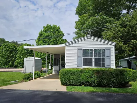 80 Pine Ave, Franklin, NC 28734 photo 3