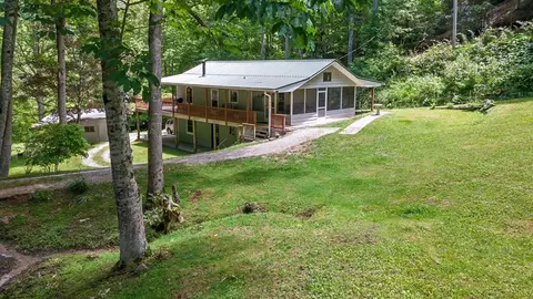 151 Laurel Canyon Rd, Franklin, NC 28734