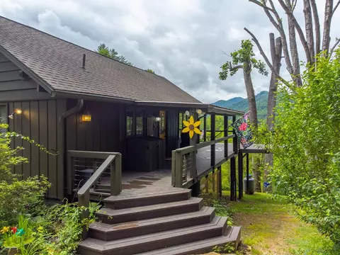 455 Kings Rd, Franklin, NC 28734