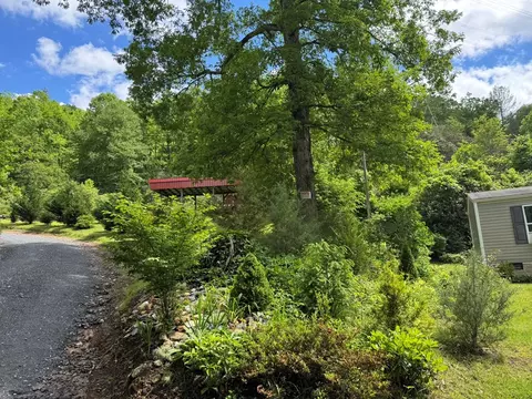 Exterior - 200 Rainbo, Sylva, NC 28779 photo 3 of 14