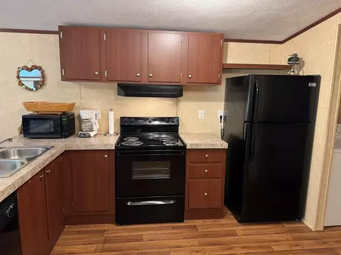 Kitchen - 200 Rainbo, Sylva, NC 28779 photo 1 of 2