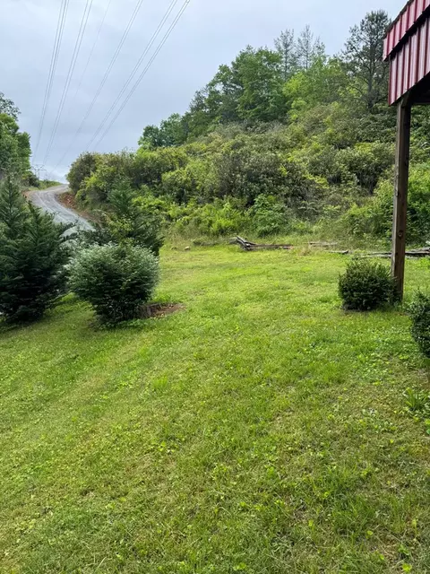 Exterior - 200 Rainbo, Sylva, NC 28779 photo 11 of 14
