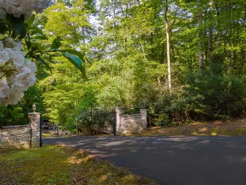 321 Enchanted Mountain Ests, Franklin, NC 28734 photo 8