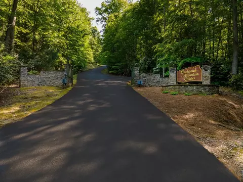 321 Enchanted Mountain Ests, Franklin, NC 28734 photo 11