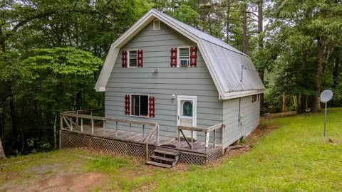 75 Red Fox Ln, Franklin, NC 28734