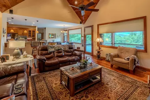 Living - 1562 Garnet Rd, Sylva, NC 28779 photo 3 of 5