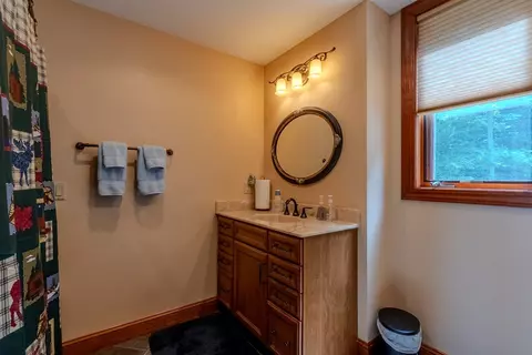 Bath - 1562 Garnet Rd, Sylva, NC 28779 photo 10 of 12