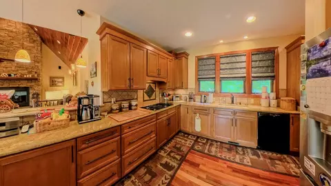 Kitchen - 1562 Garnet Rd, Sylva, NC 28779 photo 4 of 5