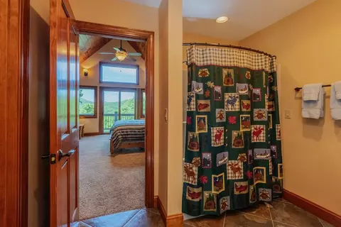 Bath - 1562 Garnet Rd, Sylva, NC 28779 photo 12 of 12