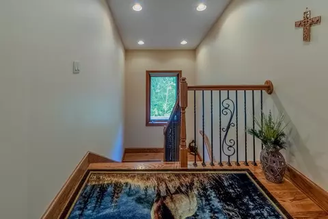 Entry Way - 1562 Garnet Rd, Sylva, NC 28779 photo 4 of 5