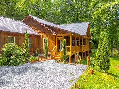 Exterior - 16 Timber Creek Cir, Sylva, NC 28779 photo 7 of 20