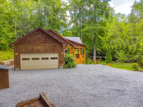 Exterior - 16 Timber Creek Cir, Sylva, NC 28779 photo 5 of 20