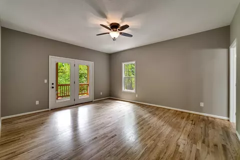 Living - 16 Timber Creek Cir, Sylva, NC 28779 photo 7 of 8