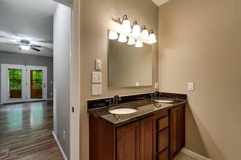 Bath - 16 Timber Creek Cir, Sylva, NC 28779 photo 5 of 5