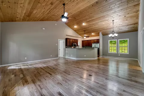 Living - 16 Timber Creek Cir, Sylva, NC 28779 photo 5 of 8