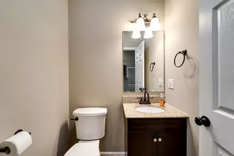 Bath - 16 Timber Creek Cir, Sylva, NC 28779 photo 2 of 5