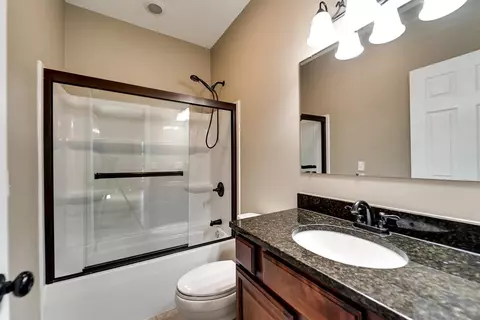 Bath - 16 Timber Creek Cir, Sylva, NC 28779 photo 3 of 5