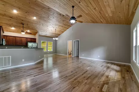 Living - 16 Timber Creek Cir, Sylva, NC 28779 photo 2 of 8