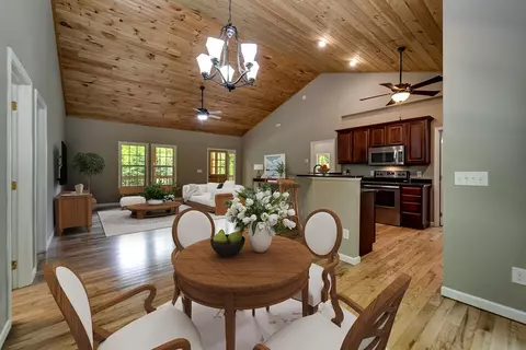 Dining - 16 Timber Creek Cir, Sylva, NC 28779 photo 2 of 2