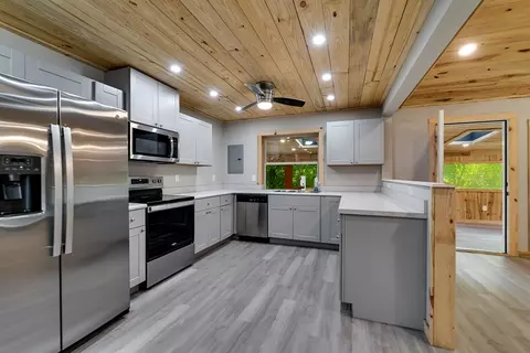 Kitchen - 178 Potts Community Rd, Sylva, NC 28779 photo 1 of 2