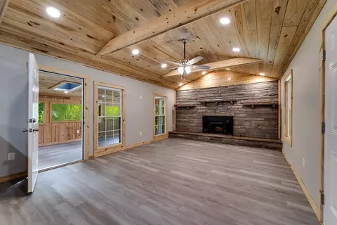 Living - 178 Potts Community Rd, Sylva, NC 28779 photo 1 of 3