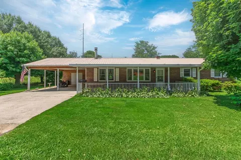 24 Palmer Dr, Franklin, NC 28734