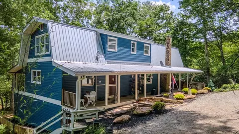 360 Tessentee Woods Rd, Franklin, NC 28734
