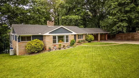 181 Dunbar St, Bryson City, NC 28713