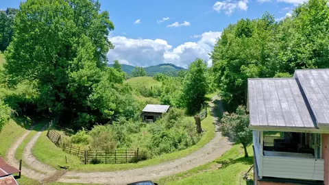2087 Henry Rd, Sylva, NC 28779 photo 7