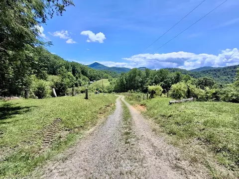 2087 Henry Rd, Sylva, NC 28779 photo 5