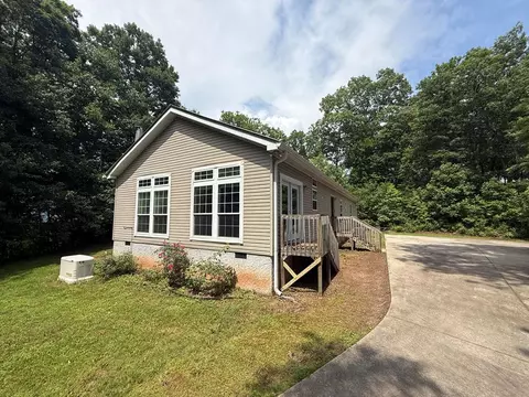 558 Terrace Ridge Dr, Franklin, NC 28734