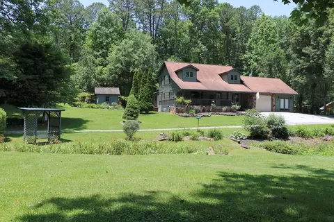 160 Ryan Rd, Franklin, NC 28734