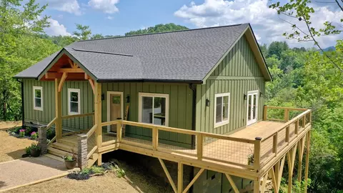 Exterior - 288 Blue Cedar Rd, Sylva, NC 28779 photo 3 of 21