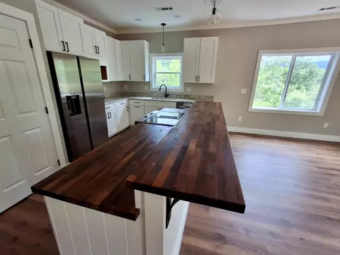 Kitchen - 288 Blue Cedar Rd, Sylva, NC 28779 photo 3 of 7
