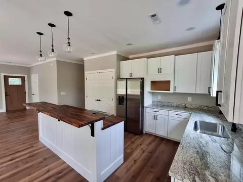 Kitchen - 288 Blue Cedar Rd, Sylva, NC 28779 photo 4 of 7