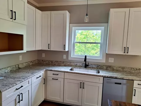 Kitchen - 288 Blue Cedar Rd, Sylva, NC 28779 photo 7 of 7