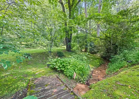 975 Buchanan Loop, Sylva, NC 28779 photo 3